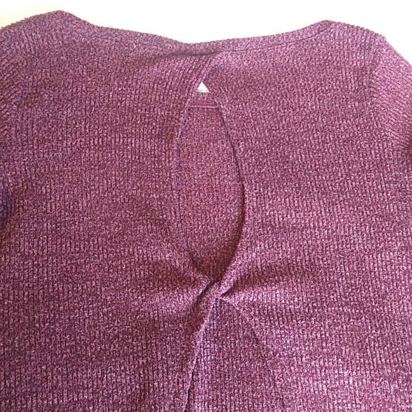 American Eagle Ribbed Open Back Sweater in Burgundy Size XS - Picture 4 of 9